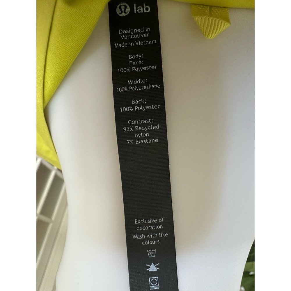 LULULEMON LAB Waterproof Shell Women's Size 12 Yellow Serpentine $248 Jacket - Picture 8 of 12
